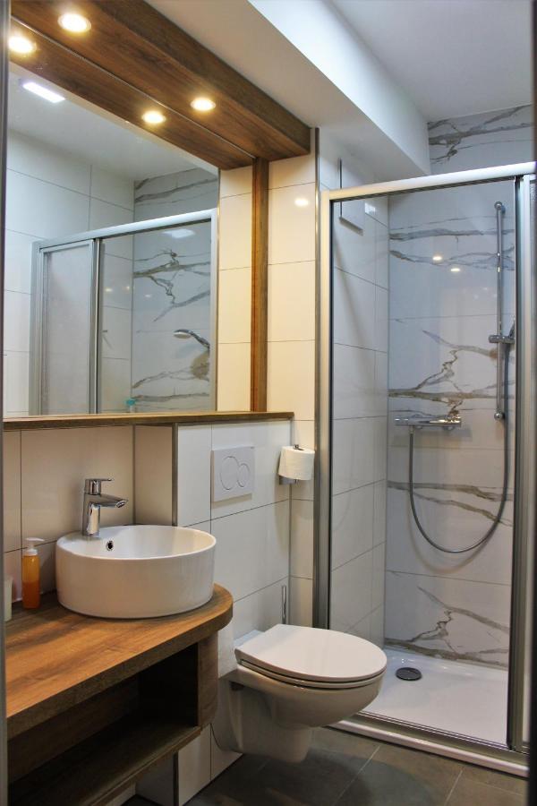 Hotel Ammerlaender Hof เวสเตอร์ชเตเดอ ภายนอก รูปภาพ